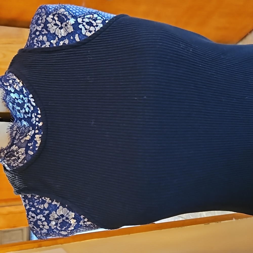 Dress - Picture 4 of 5
